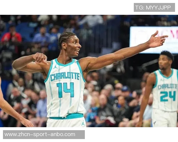 迪亚巴特场均37个前场篮板展现拼搏精神不惧对手人数全力争抢